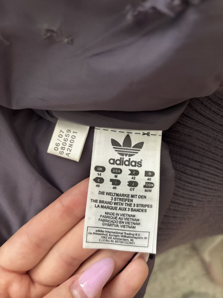Яке Adidas размер М