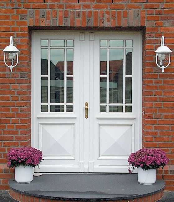 Uși de intrare din lemn premium, forme și culori personalizate