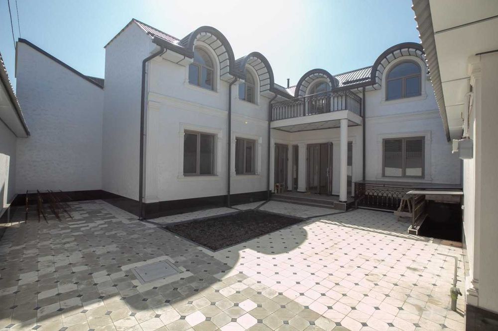 СРОЧНО ПРОДАЮ ЕВРО ДОМ в Янгихаётском р-н, Бинокор, 2,5 соток земли