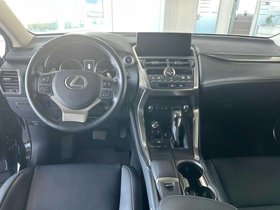 LEXUS NX300h 2,5 Hybrid  2020
