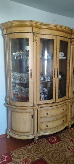 Сервант для гостиной