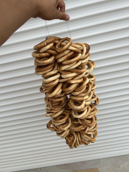 Vand covrigi angro proaspeti facuti pe vatra lemne