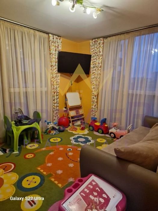 Продава се Четиристаен апартамент в Варна, Победа - 172 кв.м за 3444 €/кв.м - Снимка #8