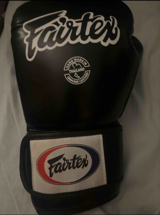 Боксови ръкавици Fairtex 12oz