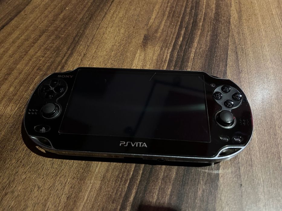 PS Vita Fat (прошитая)