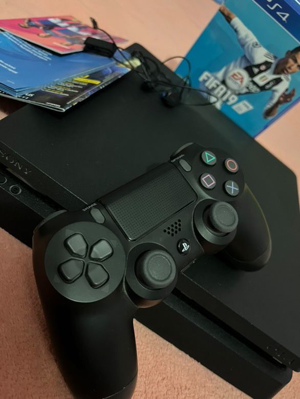 Playstation 4 slim 500GB
