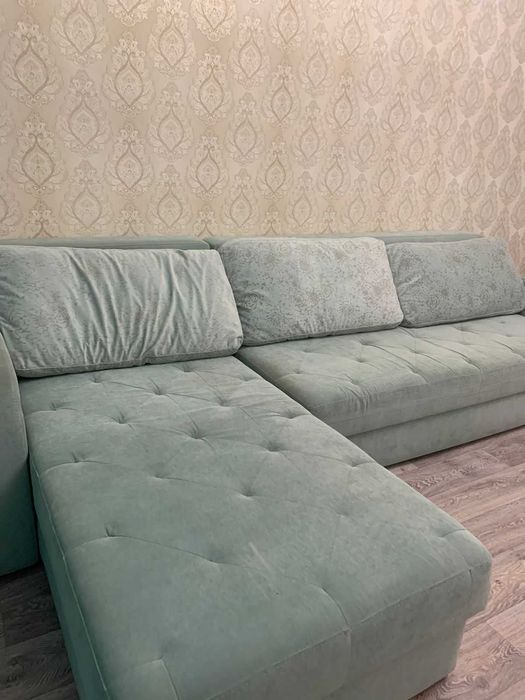 Продается диван в хорошем состоянии