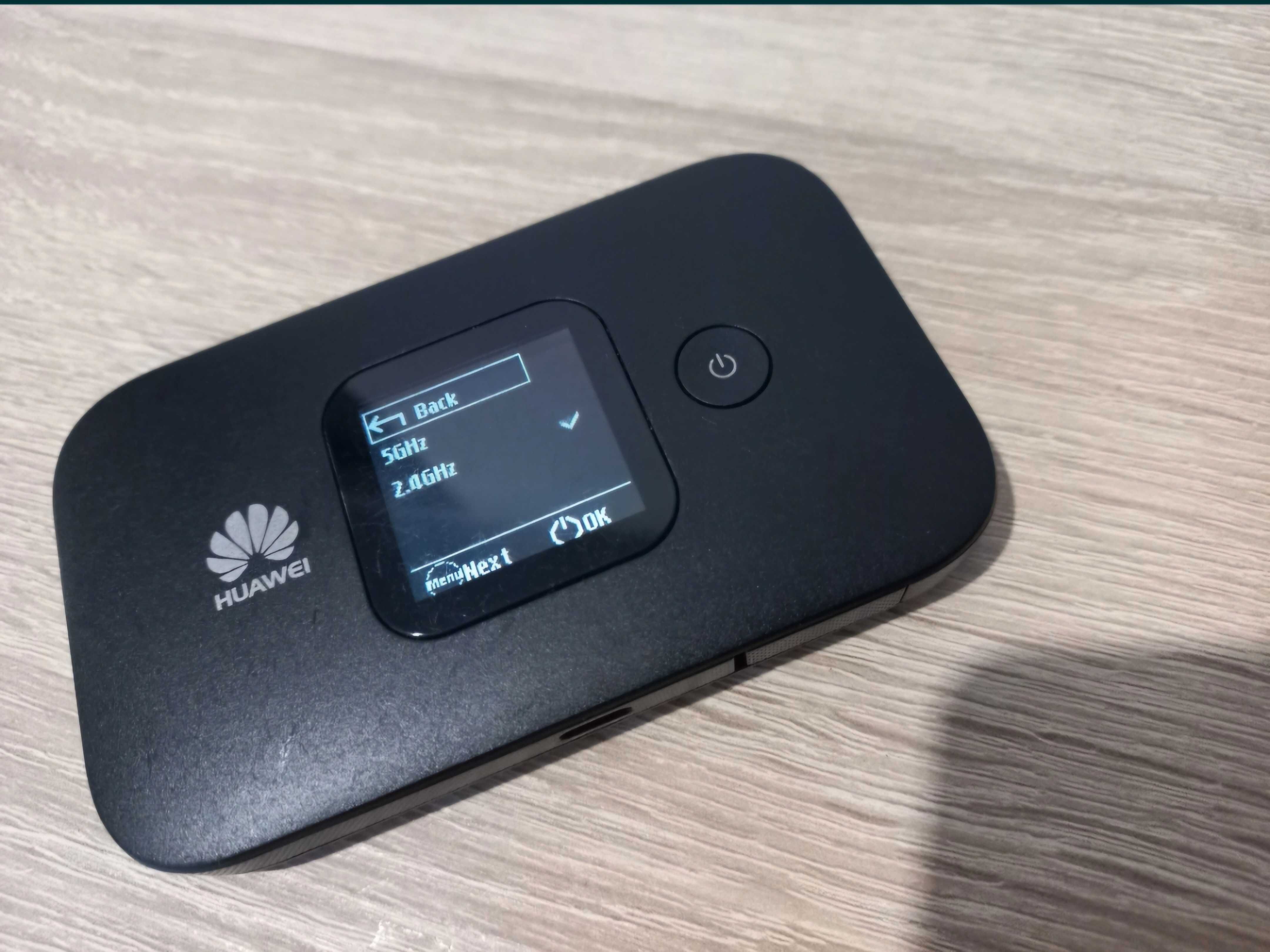 Router wireless portabil Huawei E5577Cs-321 4G LTE Dual Band Decodat