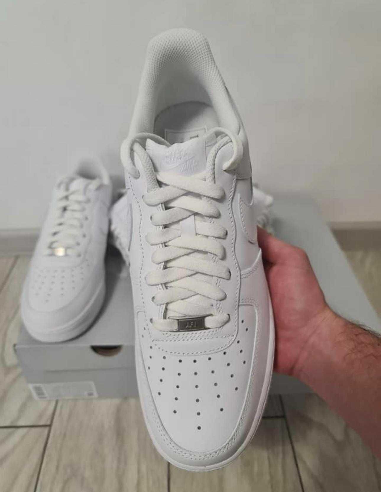 Adidasi Nike AirForce 1  Low Tripple White Premium Quality