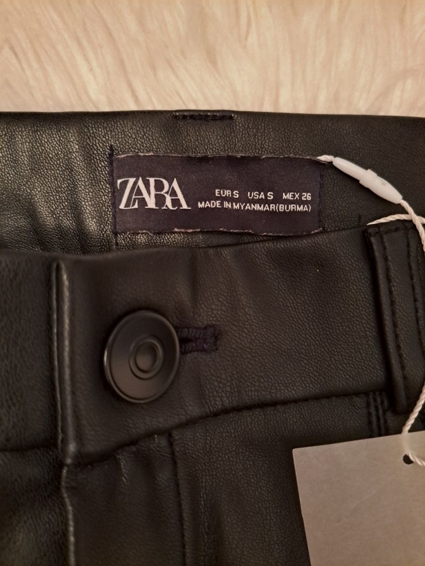 Pantaloni piele ZARA