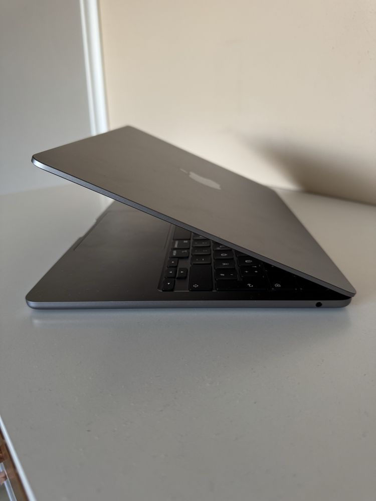 Лаптоп Macbook Air 13” 512GB 100% 2022