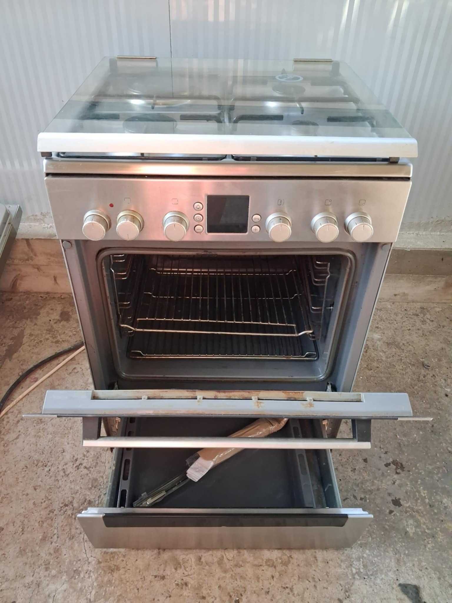 Готварска печка Bosch HXN39BD50