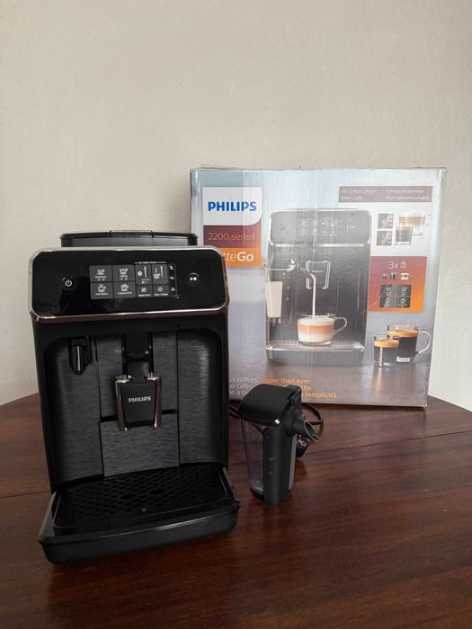Kафемашина Philips Latte Go 2200 EP 2230 Нова