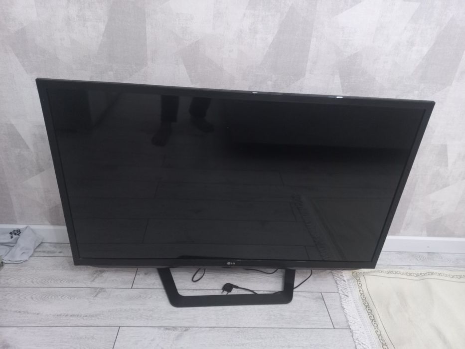 Телевизор LG                                              ..