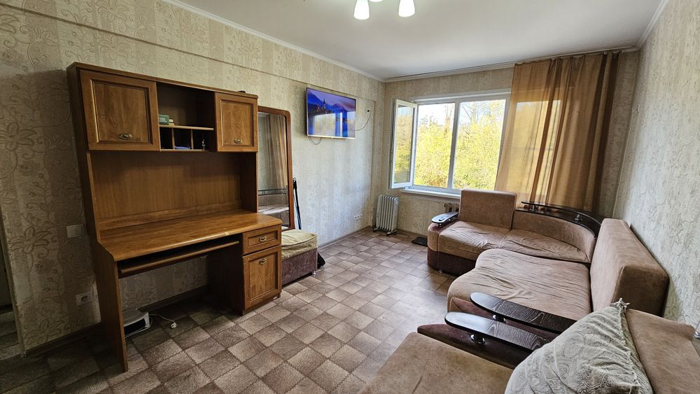 Продам комнатную квартиру на Аблакетке