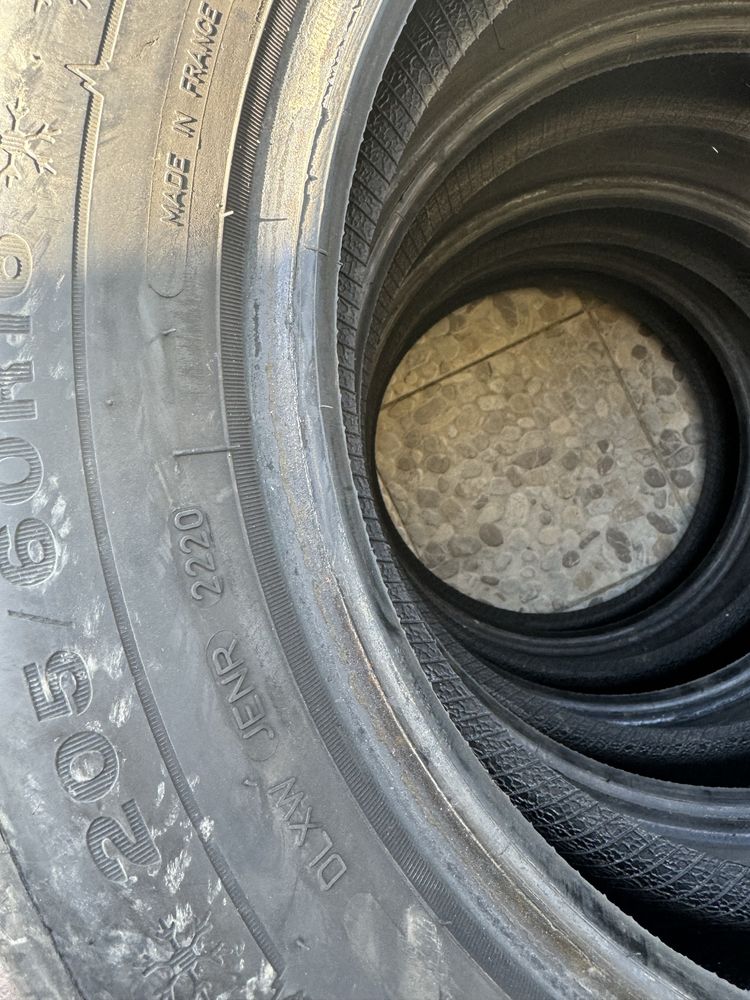 4 anvelope iarna 2020 205/60/16 dunlop 7 mm