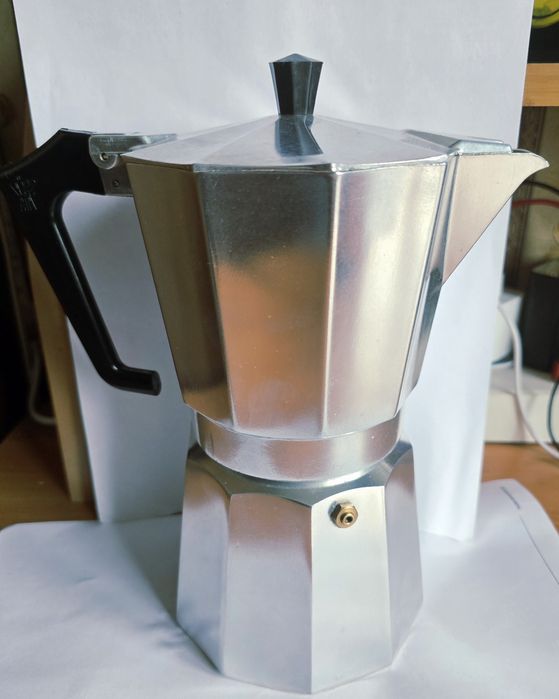 Продам кофеварку