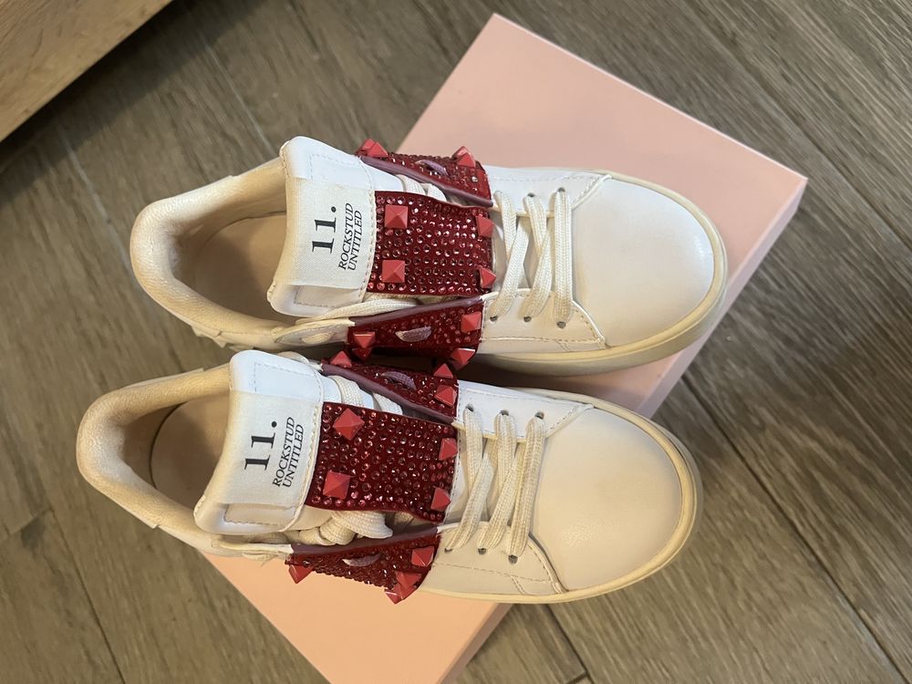 Кецове Valentino