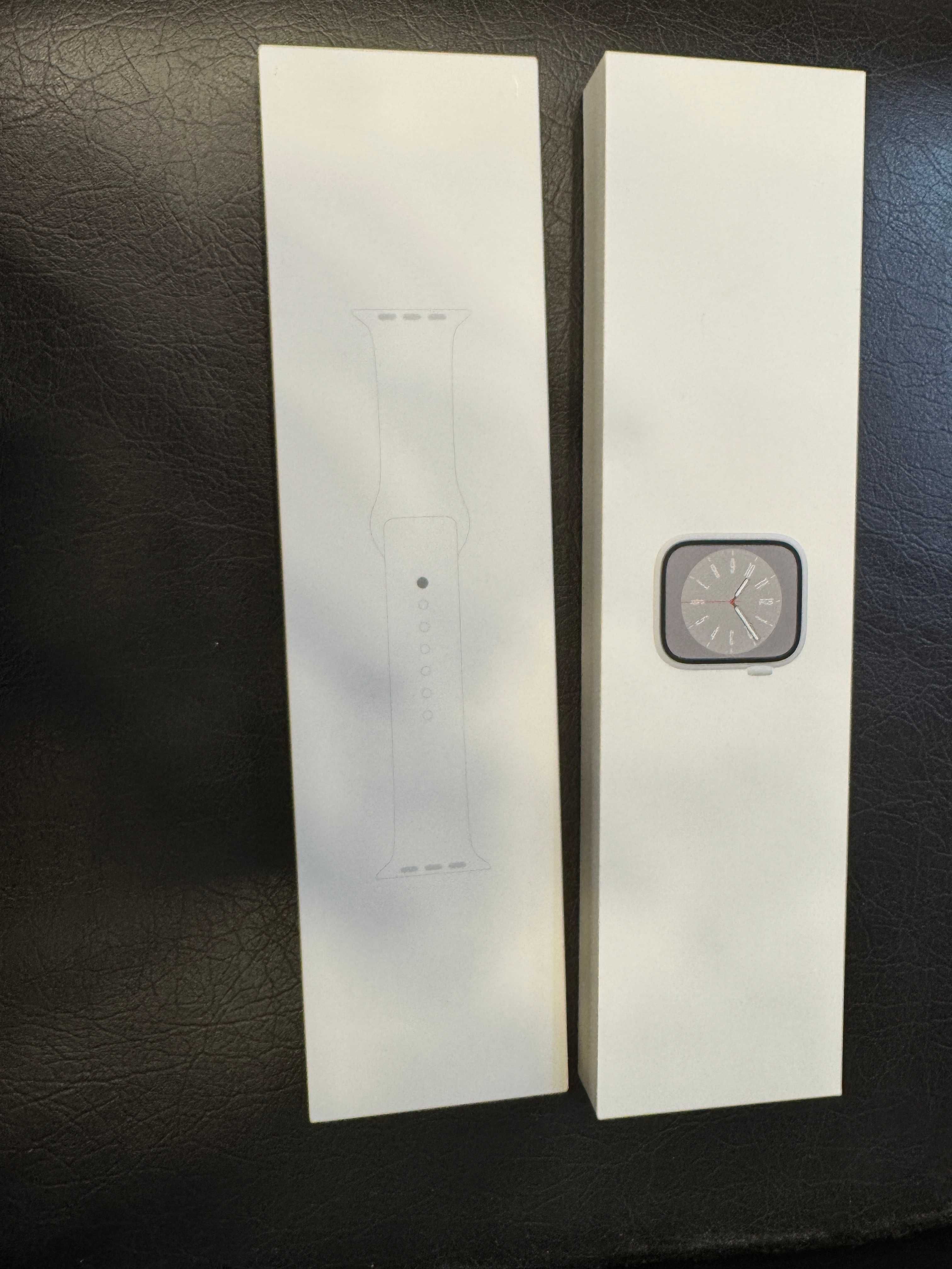 Apple Watch Series 8 GPS, 45mm Silver Aluminium Case-White Sport Band