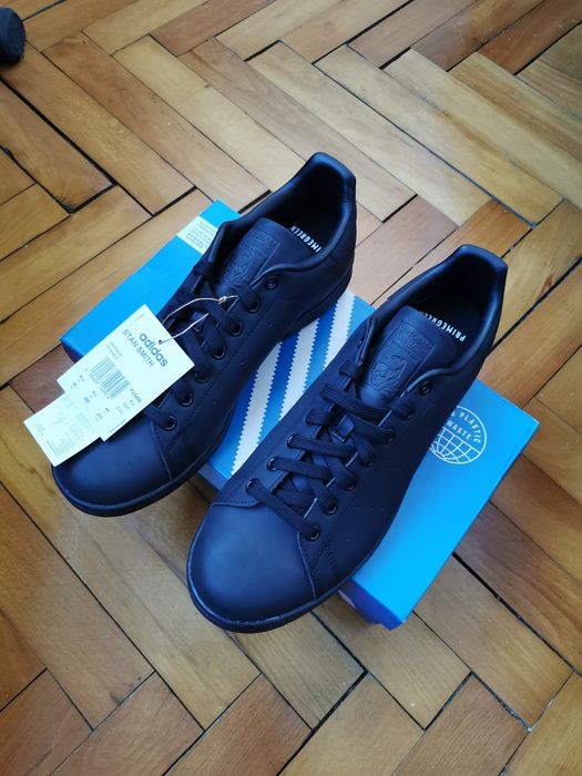 Продавам чисто нови оригинални маратонки Adidas Stan smith