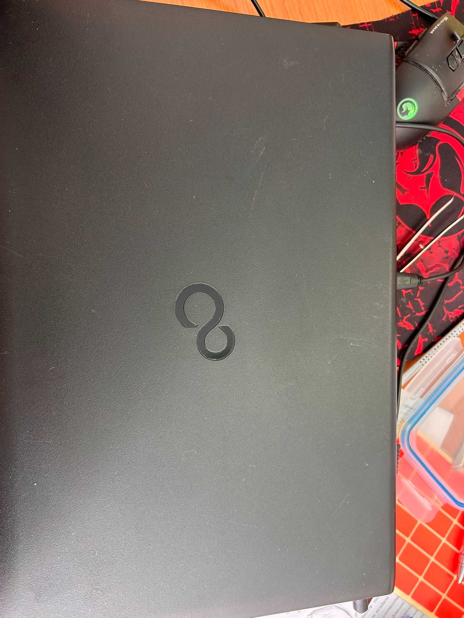 Лаптоп Fujitsu i5 16GB RAM