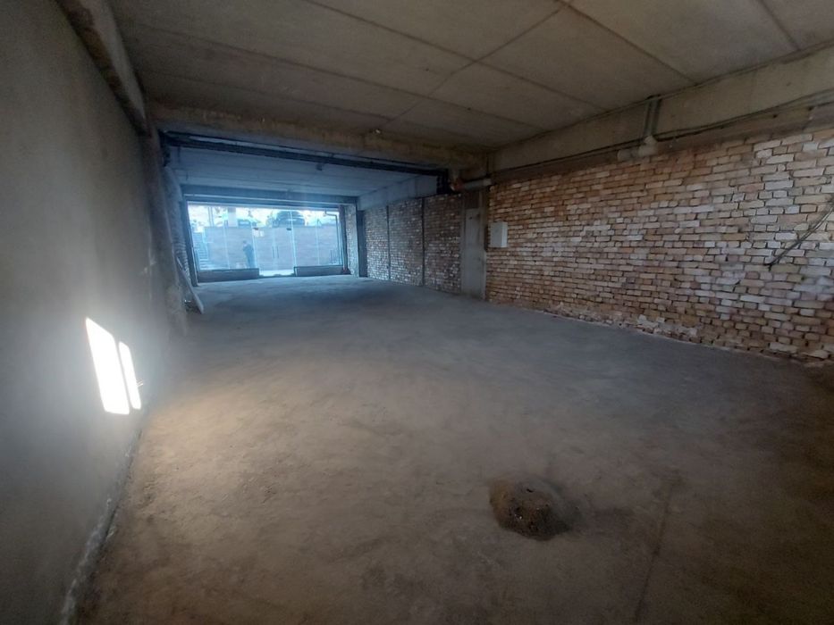 Продается нежилое помещение рядом с Максим Горького