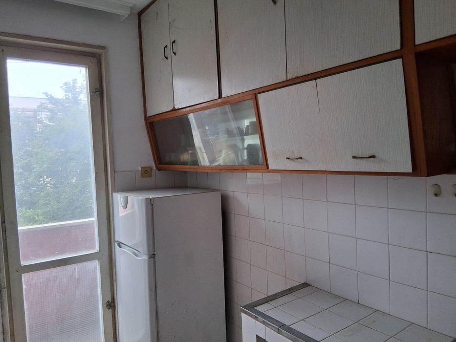 БЕЗ КОМИСИОН 100кв.м. 4-стаен апартамент център гр.Варна