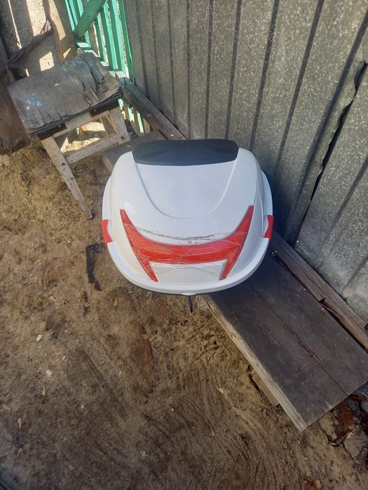 Продам багажник на мопед