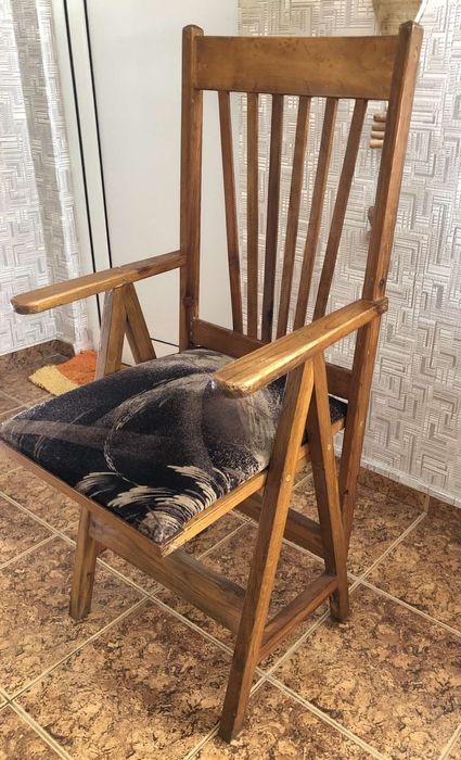 Дървени столове от бук