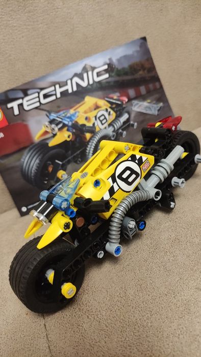 LEGO® Technic 42058 - Мотоциклет за каскади