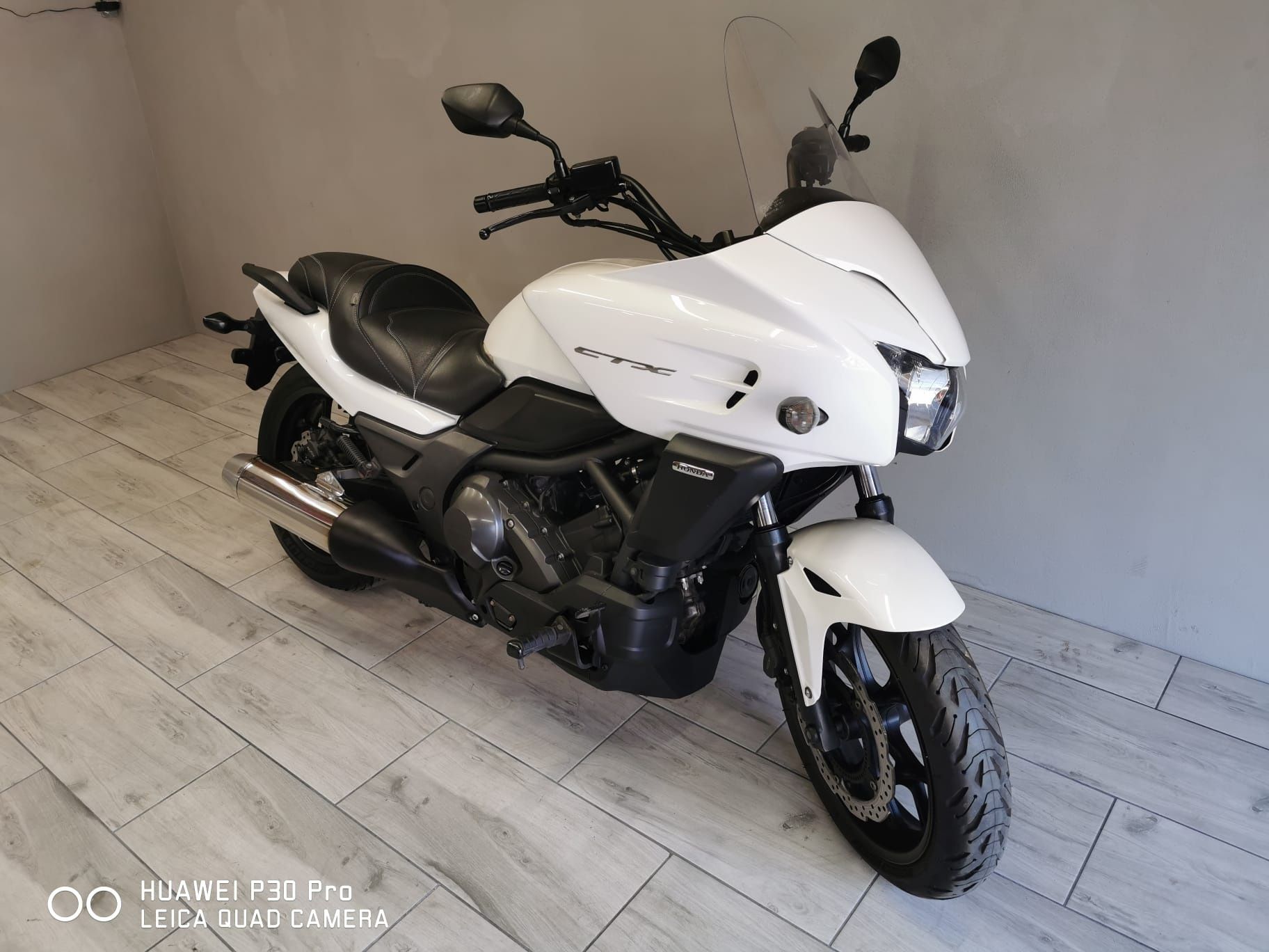 Vand motocicleta HONDA CTX 700 DCT
