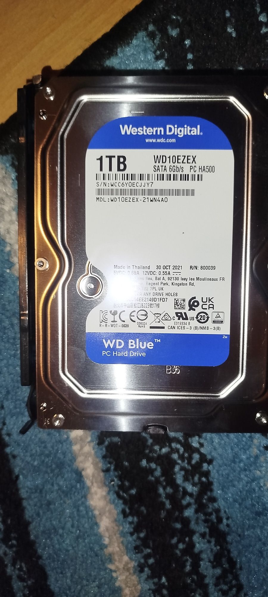 Hard disk чисто нов 1TB