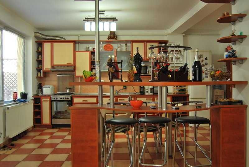 Proprietar inchiriez ,vila singur curte,Mall Vitan S+P+Et1