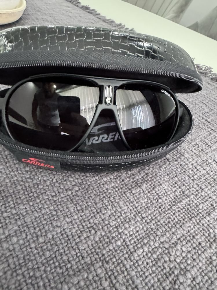 Слънчеви очила CARRERA