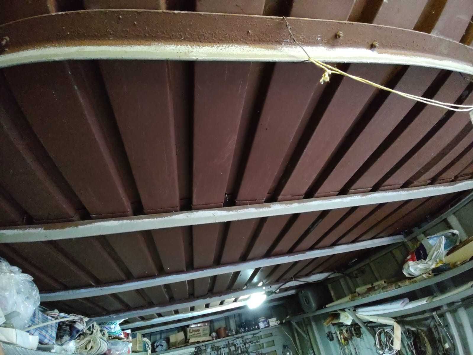 Garaj metalic, 19 mp, în Micro 16, langa scoala 10. Nu se închiriază