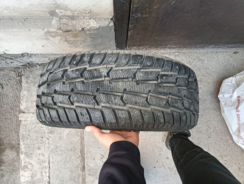 Продаю зимнию резину