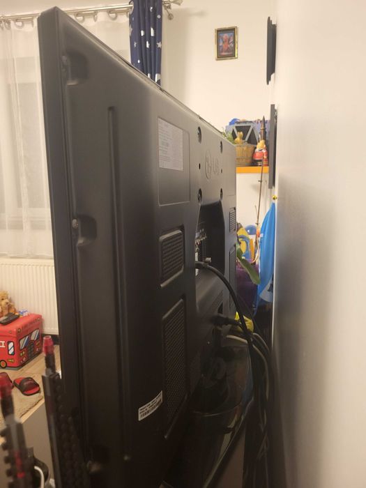 Televizor cu plasma LG diagonsla 81 cm