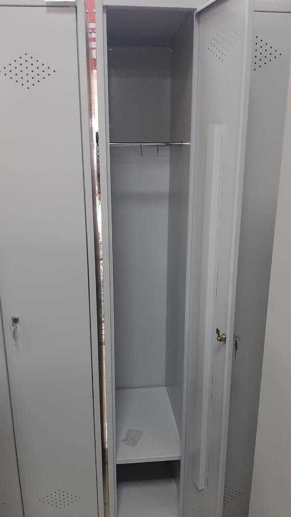 Шкаф для одежды металлический, односекционный, ШРМ 11