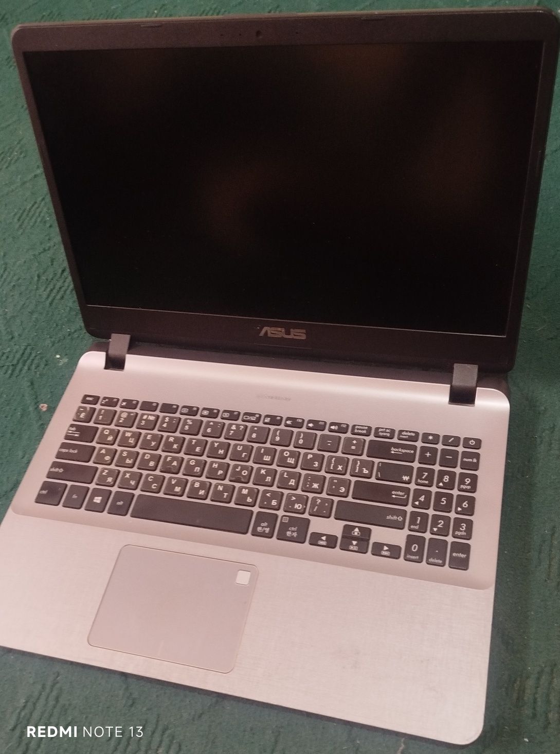 Asus noutbuk sotiladi