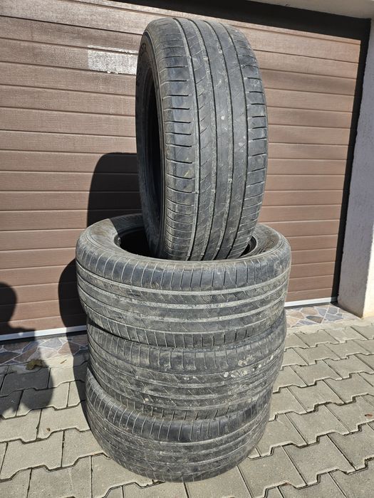 Vând cauciucuri anvelope 275 55 19 vară DOT 4923 KUMHO