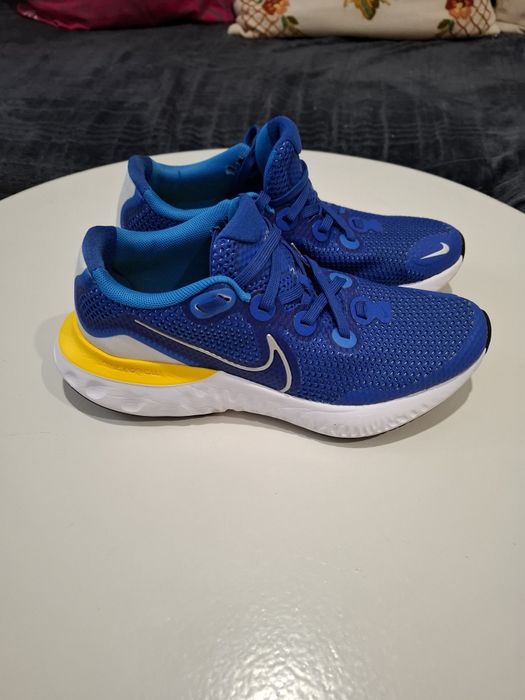 Vând Nike Renew,mărimea 36