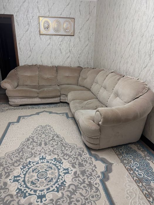 Диван угловой большой