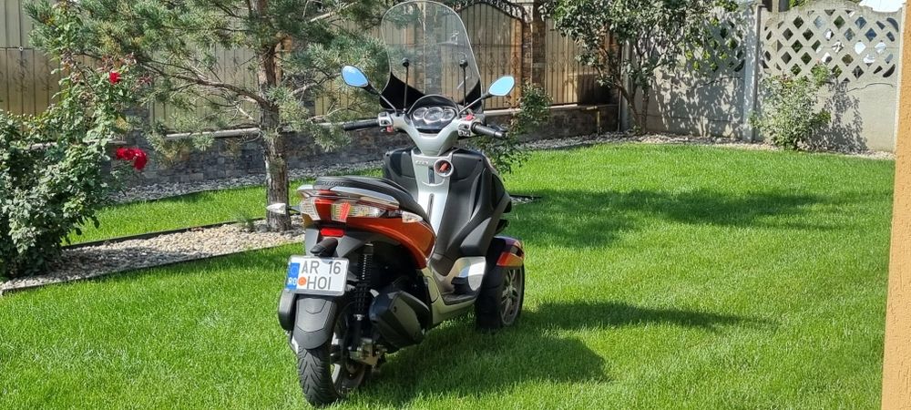 Vând piagio Mp3 lt 300 yurban cc