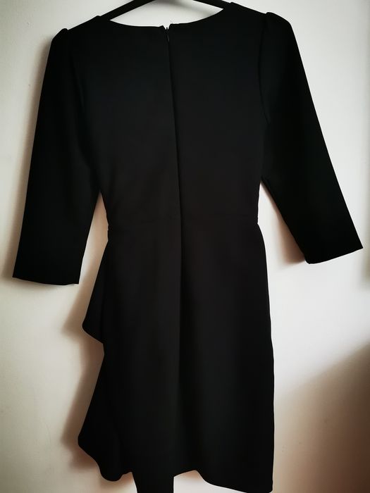 Vând rochie eleganta neagra
