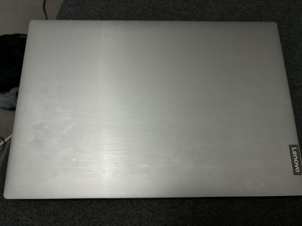 Vand laptop Lenovo