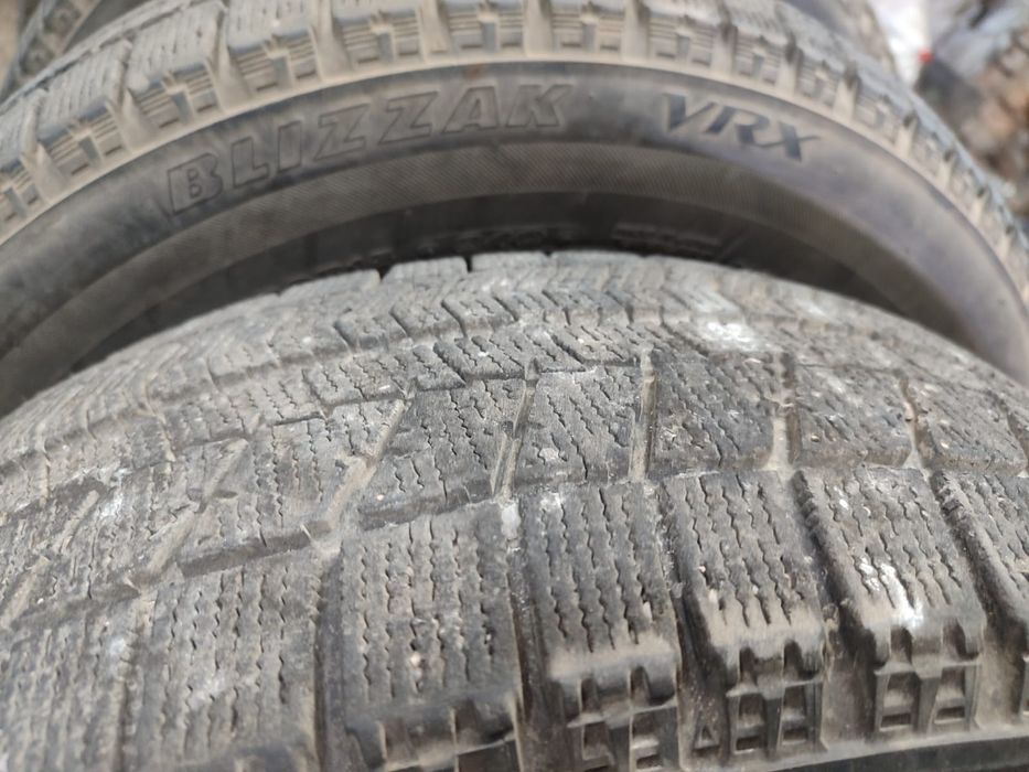 Комплект зимней Bridgestone в хорошем состоянии
