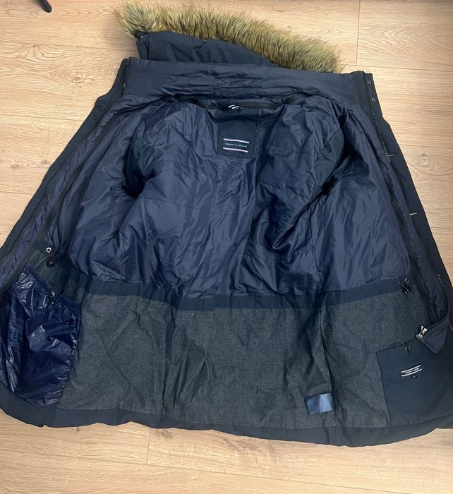 Яке  tommy hilfiger