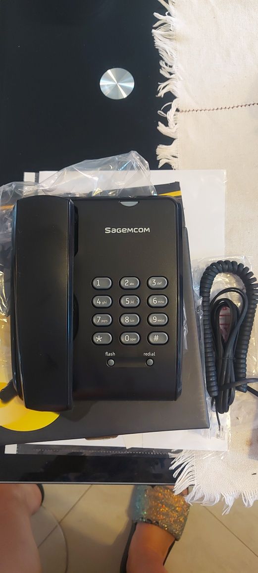 стационарен телефон Sagemcom C100