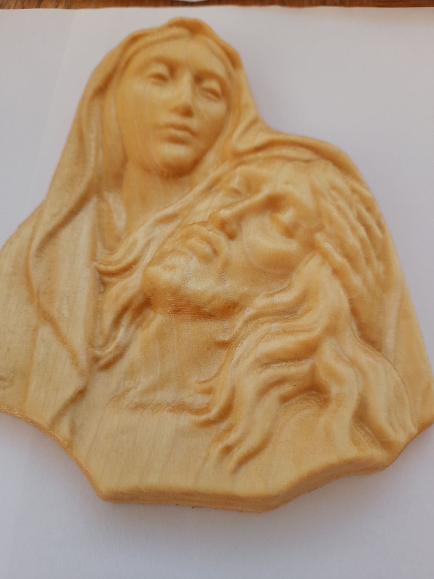 Sculptura Fecioara Maria cu Iisus Hristos, Maica Domnului