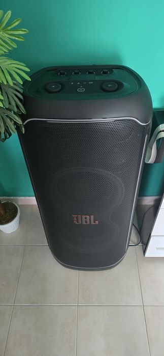 JBL Partybox ULTIMATE 1100W, в Гаранция! Всички документи и кашона. ТО